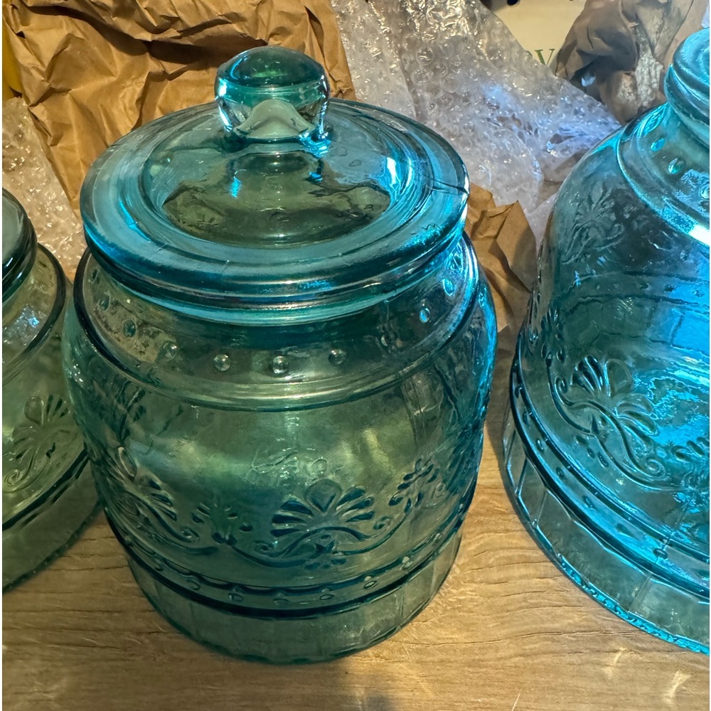 Pioneer woman canisters